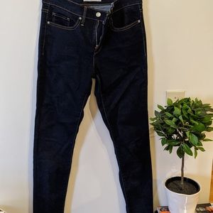 311 Shaping Skinny Levi’s